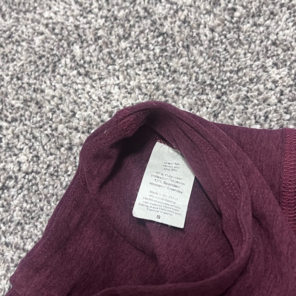 Peloton Navy and Burgundy Leggings - Picture 11 of 12